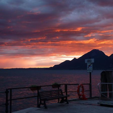 Albergo Casa Este Brenzone sul Garda Exterior photo