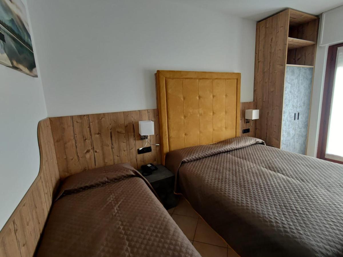 Albergo Casa Este Brenzone sul Garda Exterior photo