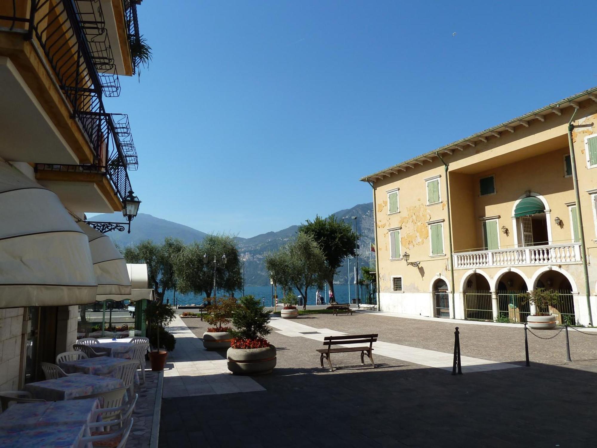 Albergo Casa Este Brenzone sul Garda Exterior photo